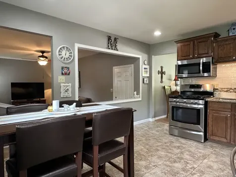 530 North Van Buren Avenue Bradley IL 60915