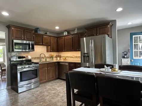 530 North Van Buren Avenue Bradley IL 60915