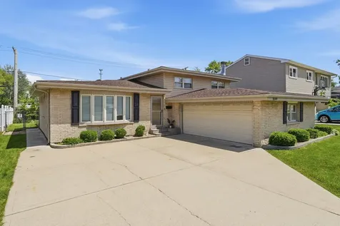 8549 Blue Ridge Avenue Hickory Hills IL 60457
