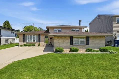 8549 Blue Ridge Avenue Hickory Hills IL 60457