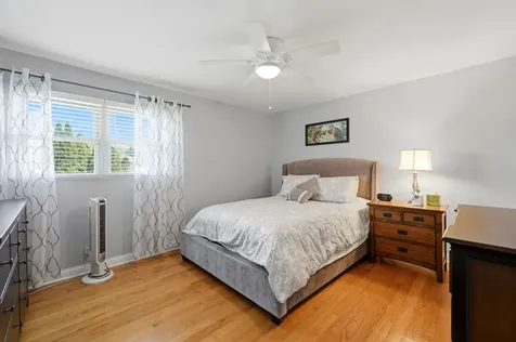 8549 Blue Ridge Avenue Hickory Hills IL 60457