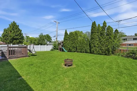8549 Blue Ridge Avenue Hickory Hills IL 60457