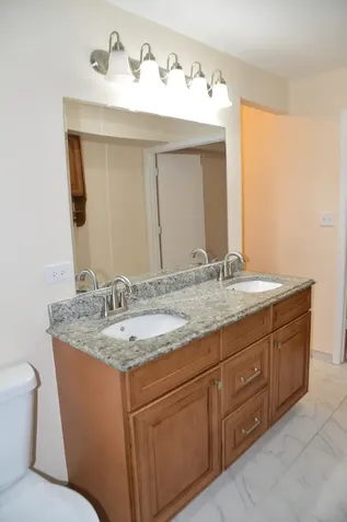 1606 West Quail Court Arlington Heights IL 60004