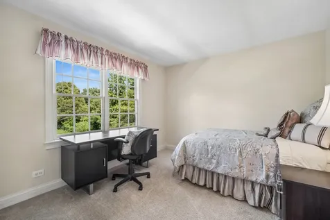 493 Bond Drive Batavia IL 60510