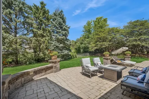 493 Bond Drive Batavia IL 60510