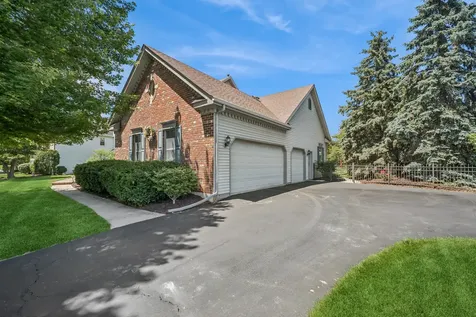 493 Bond Drive Batavia IL 60510