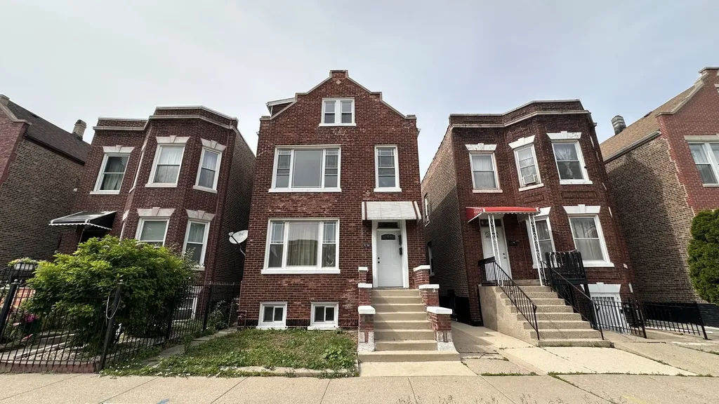 3134 West 42nd Street Chicago IL 60632