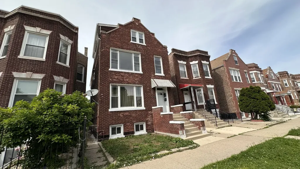 3134 West 42nd Street Chicago IL 60632