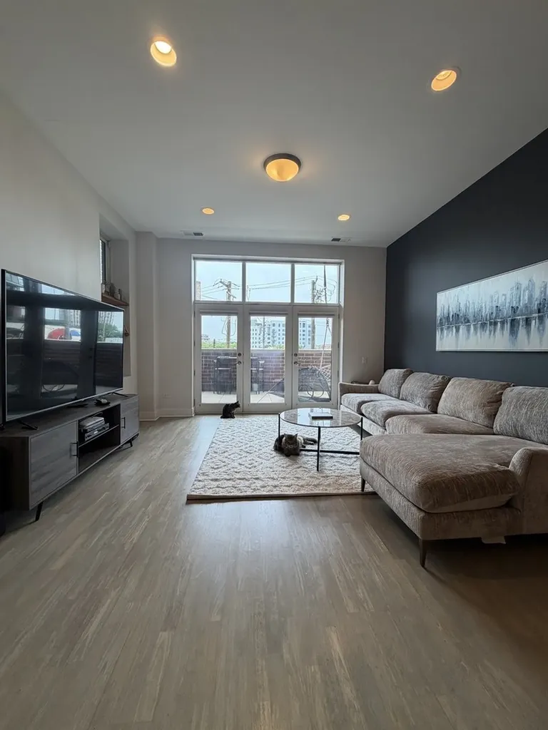 725 North Aberdeen Street Chicago IL 60607