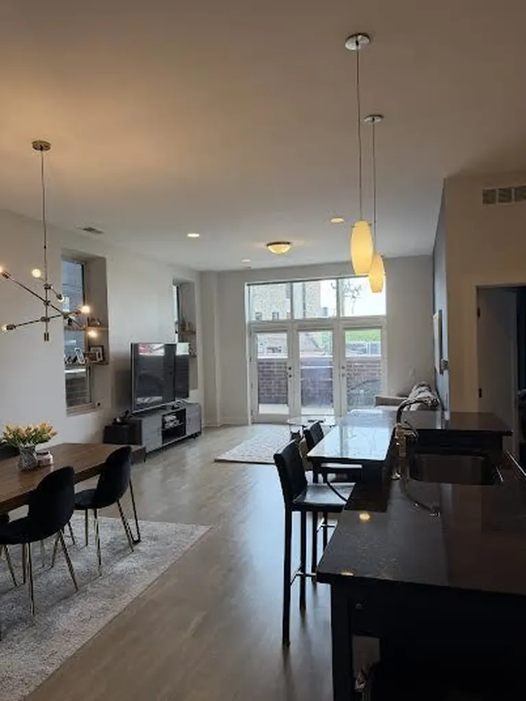 725 North Aberdeen Street Chicago IL 60607