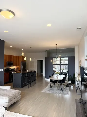 725 North Aberdeen Street Chicago IL 60607