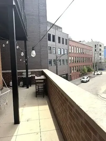 725 North Aberdeen Street Chicago IL 60607
