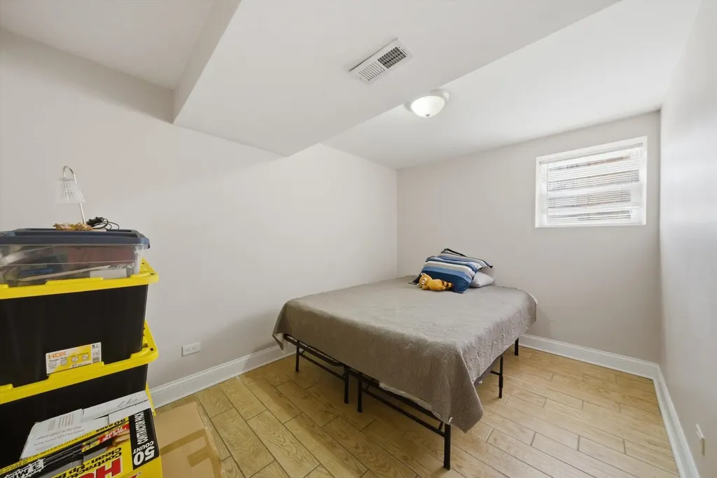 2937 North Nagle Avenue Chicago IL 60634