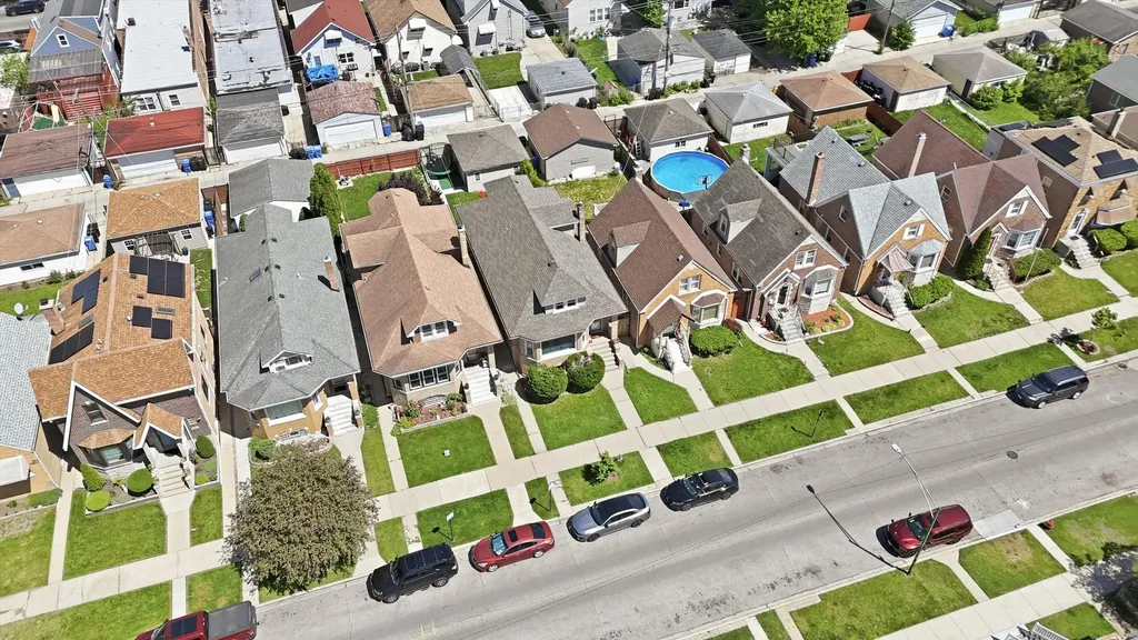 2937 North Nagle Avenue Chicago IL 60634