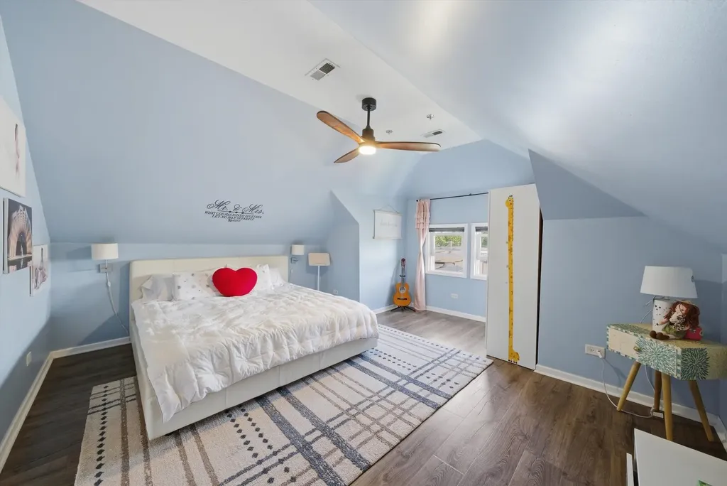 2937 North Nagle Avenue Chicago IL 60634