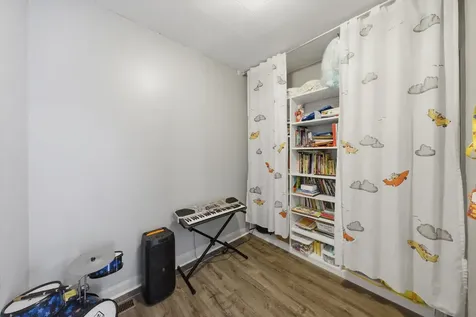 2937 North Nagle Avenue Chicago IL 60634