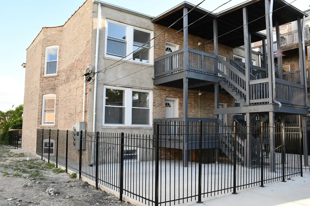 4138 West Jackson Boulevard Chicago IL 60624