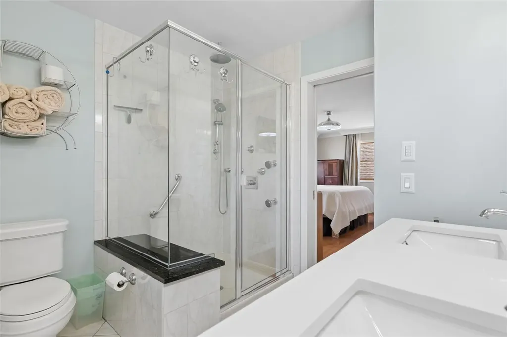 3242 North New England Avenue Chicago IL 60634