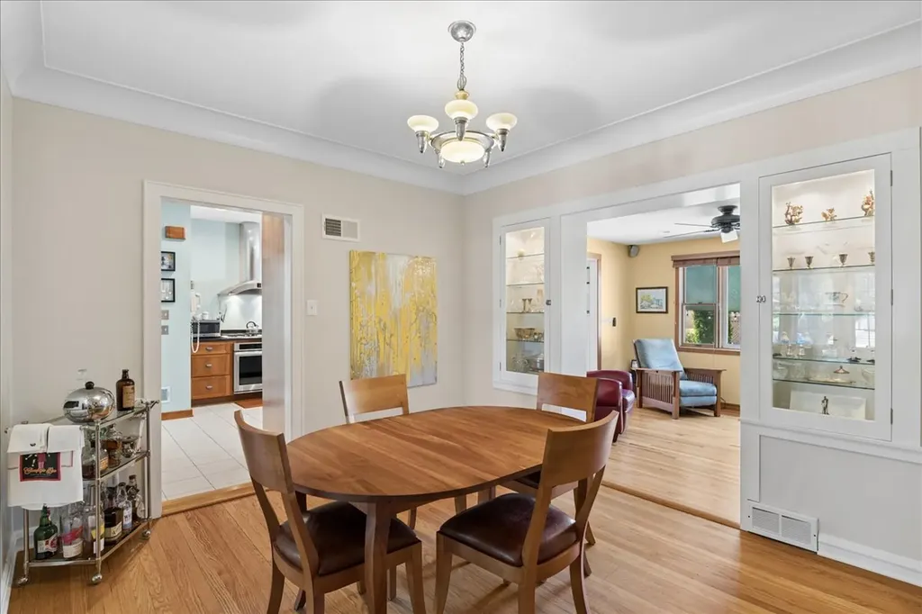3242 North New England Avenue Chicago IL 60634