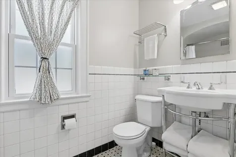 3242 North New England Avenue Chicago IL 60634