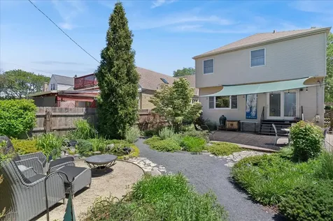 3242 North New England Avenue Chicago IL 60634