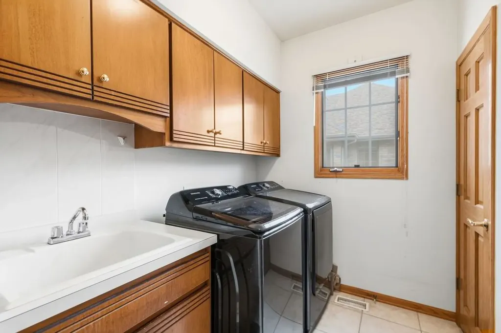 10417 Venice Lane Orland Park IL 60467