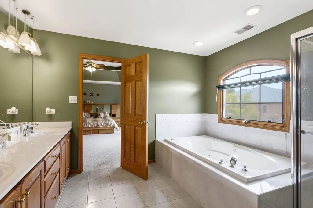 10417 Venice Lane Orland Park IL 60467