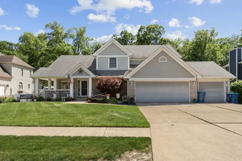 556 36TH Avenue East Moline IL 61244