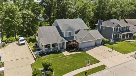 556 36TH Avenue East Moline IL 61244
