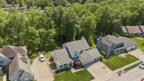556 36TH Avenue East Moline IL 61244