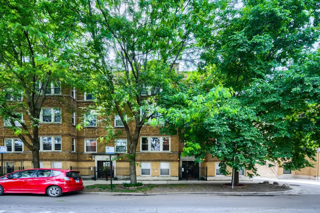 4344 North Spaulding Avenue Chicago IL 60618