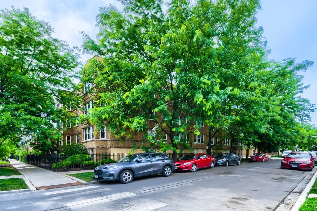 4344 North Spaulding Avenue Chicago IL 60618