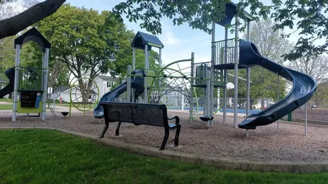 19 West Hattendorf Avenue Roselle IL 60172