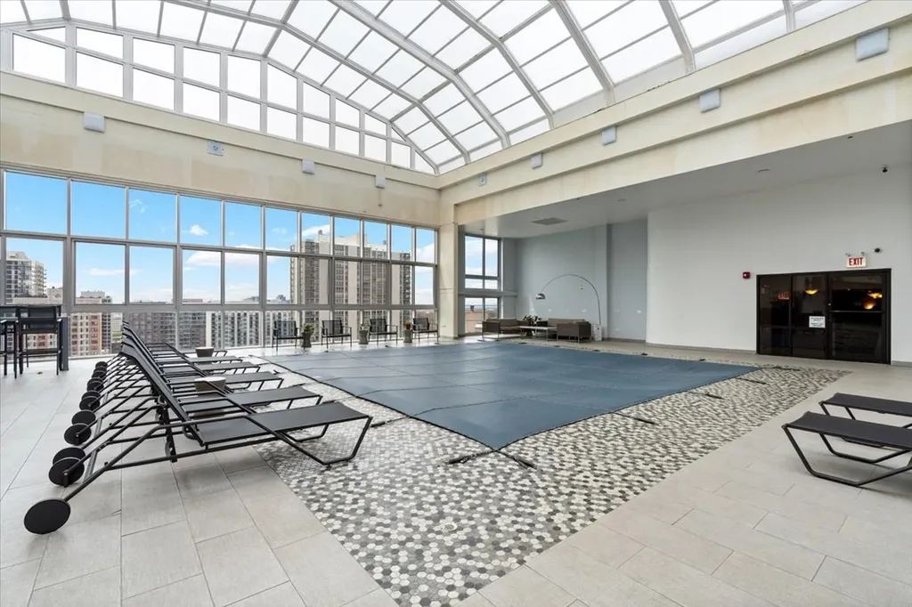 1221 North Dearborn Street Chicago IL 60610