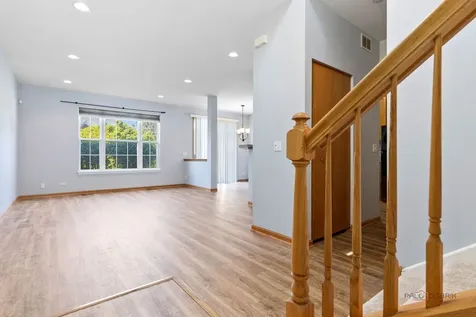 378 Bay Tree Circle Vernon Hills IL 60061