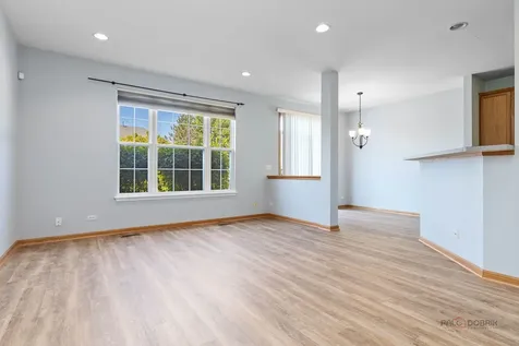 378 Bay Tree Circle Vernon Hills IL 60061
