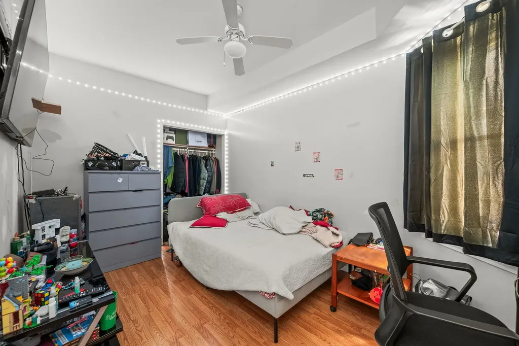 2822 North Milwaukee Avenue Chicago IL 60618