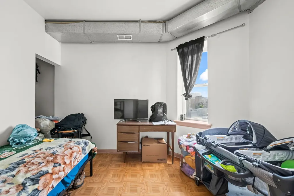 2822 North Milwaukee Avenue Chicago IL 60618