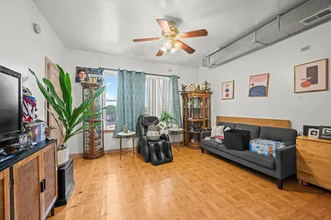 2822 North Milwaukee Avenue Chicago IL 60618