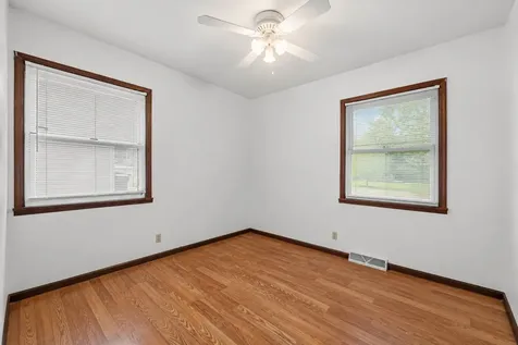 184 Locust Street South Elgin IL 60177