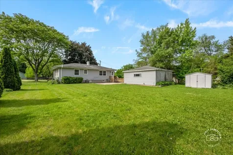 184 Locust Street South Elgin IL 60177