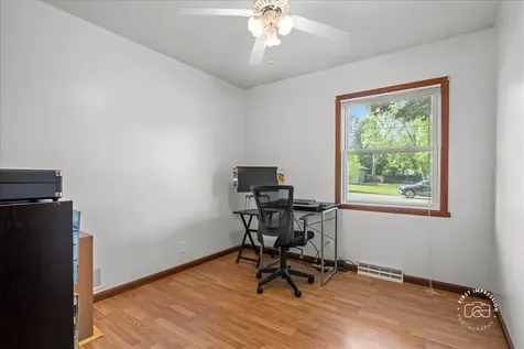 184 Locust Street South Elgin IL 60177
