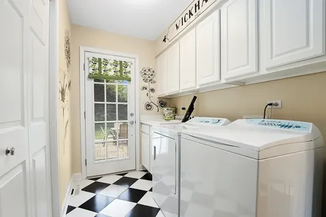 878 Saint Andrews Way Frankfort IL 60423