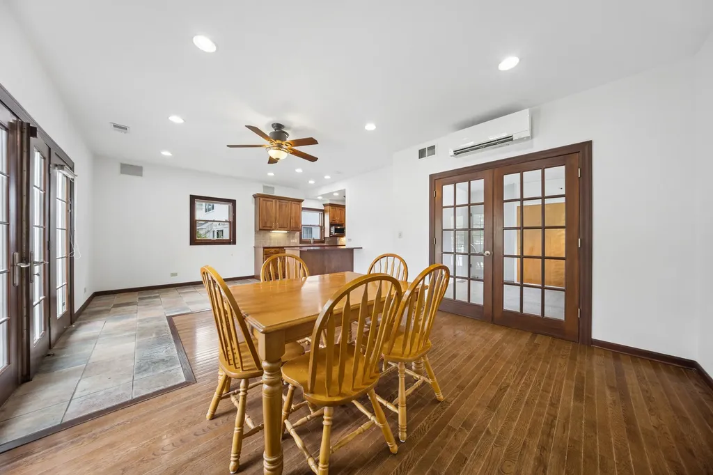 1822 Walnut Avenue Wilmette IL 60091