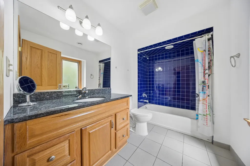 1822 Walnut Avenue Wilmette IL 60091