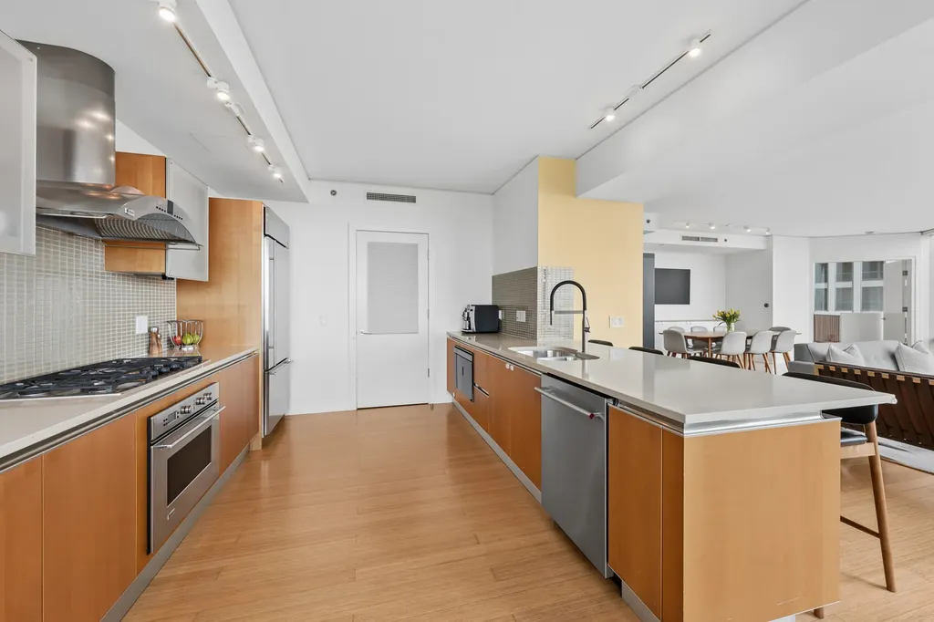 340 East Randolph Street Chicago IL 60601