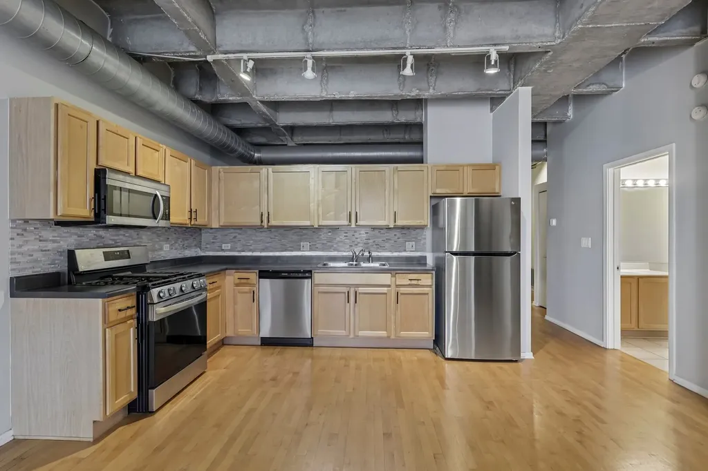 5200 South Ellis Avenue Chicago IL 60615