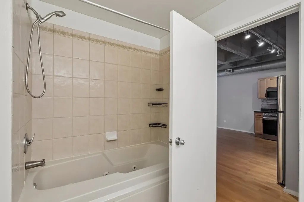 5200 South Ellis Avenue Chicago IL 60615