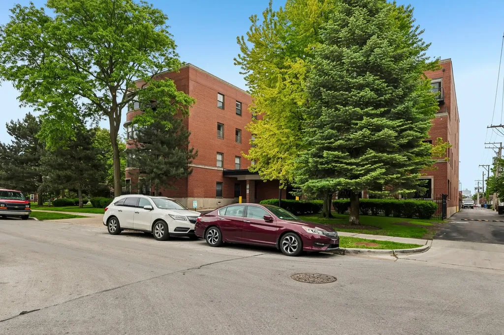 5200 South Ellis Avenue Chicago IL 60615