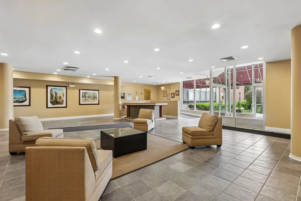 5200 South Ellis Avenue Chicago IL 60615